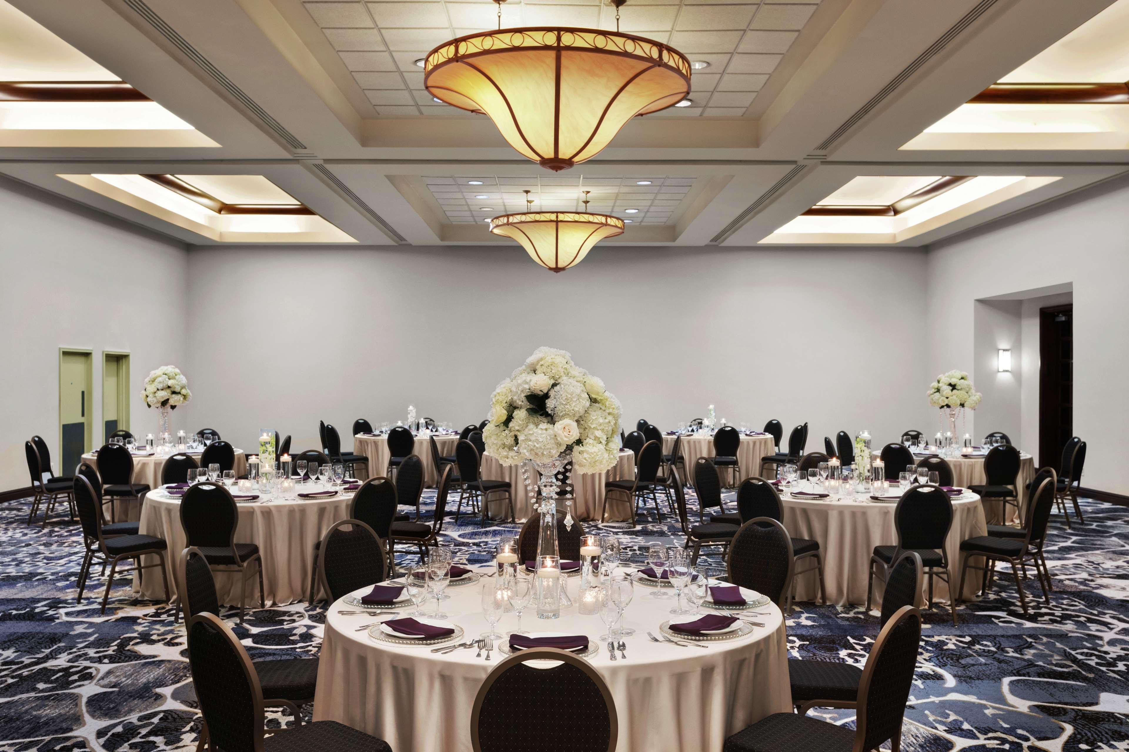 فندق Doubletree By Hilton South Charlotte Tyvola المظهر الخارجي الصورة