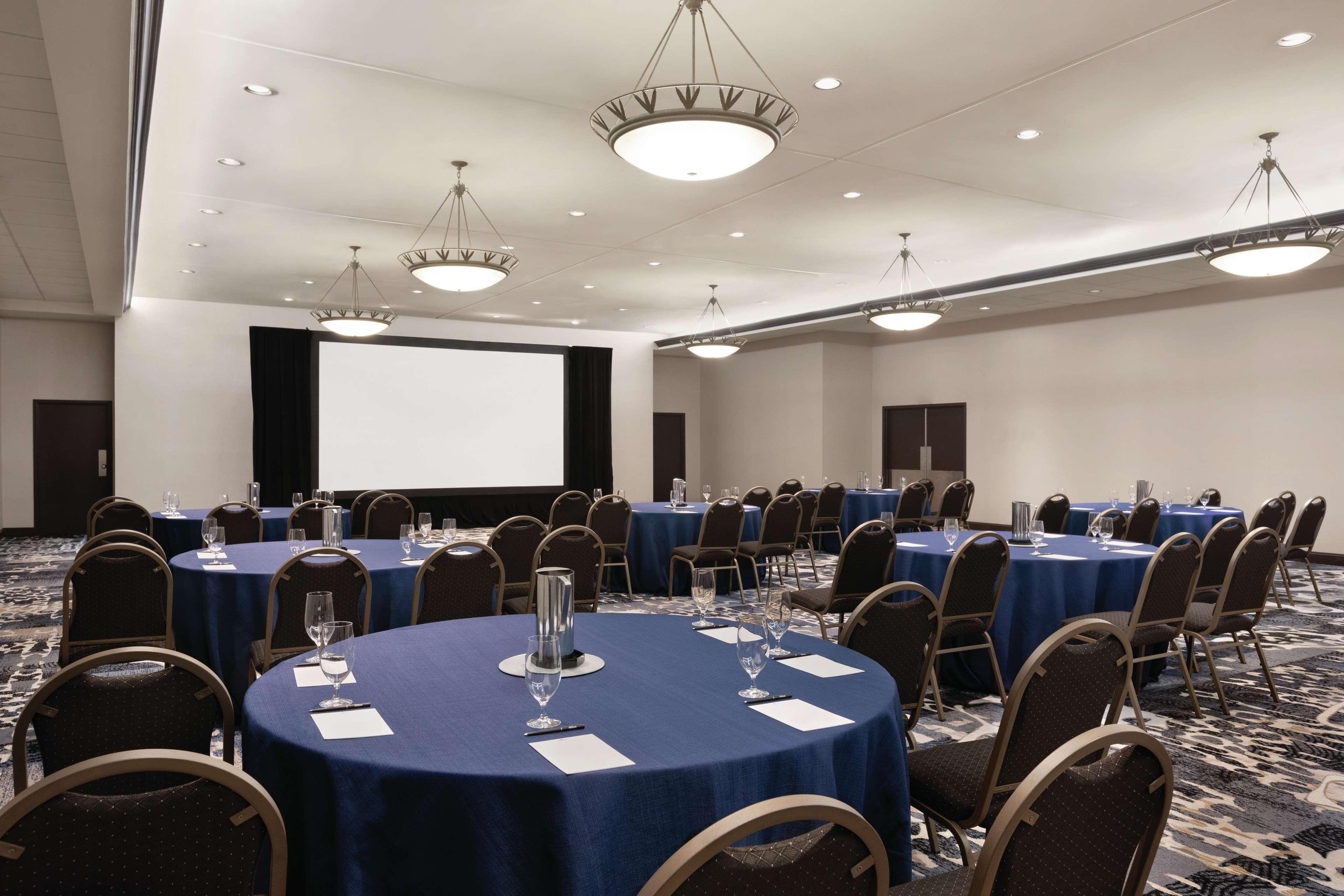 فندق Doubletree By Hilton South Charlotte Tyvola المظهر الخارجي الصورة