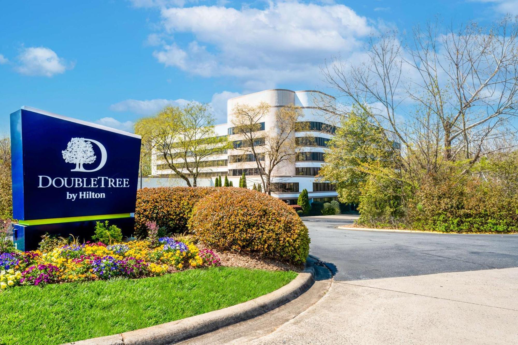 فندق Doubletree By Hilton South Charlotte Tyvola المظهر الخارجي الصورة